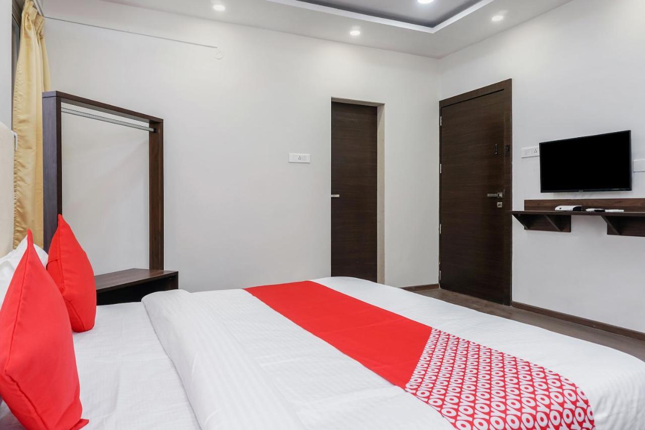 Oyo 16832 Hotel I Suite 2 Mangvadi Eksteriør billede
