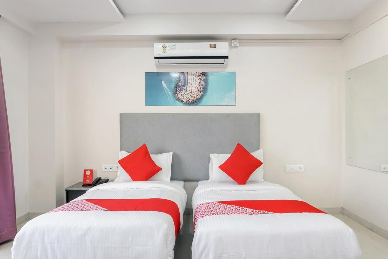 Oyo 16832 Hotel I Suite 2 Mangvadi Eksteriør billede